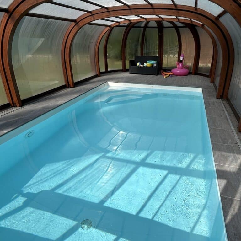 Alf-piscine - Comment choisir un service d’entretien de piscine éco-responsable pour réduire ma consommation d’eau en 2025 ? - Featured Image 1